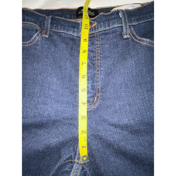 NYDJ Embellished High Waist Boot Cut Jeans - Women's Size 10 - Made in USA - Picture 8 of 11